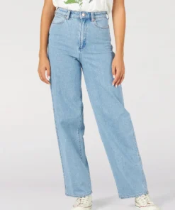 New Arrivals Wrangler Barrel 625 High Rise Jean