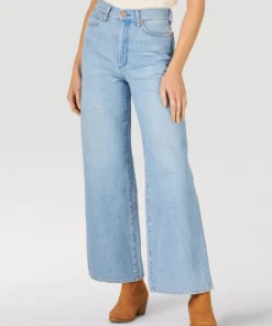 Wrangler Worldwide 661 High Rise Wide Leg Jean