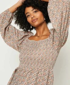 Hayden Puff Sleeve Smocked Peplum Top Womens