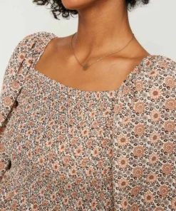 Hayden Puff Sleeve Smocked Peplum Top Womens