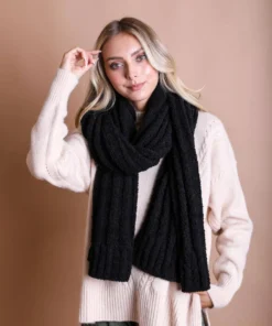 Leto Boucle Knit Scarf