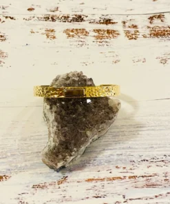 Baizaar New Arrivals Hammered Brass Tiger's Eye Bracelet