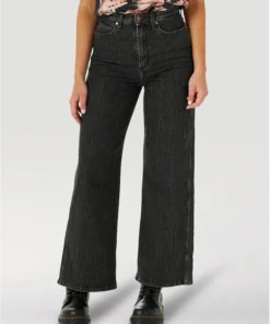 New Arrivals Wrangler Worldwide 661 Wide Leg Jean Cosmos
